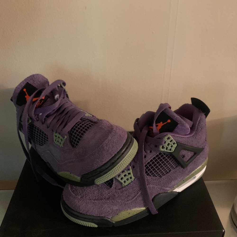 Air Jordan 4 Retro